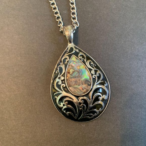 Large Tear Drop Abalone Pendant Necklace - Picture 2 of 5